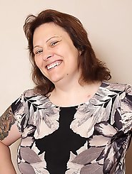 Chubby big booty british housewife playing alone