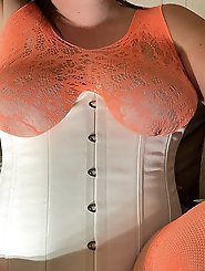 Mature ladies and big tits women from OlderWomanFun