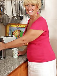 Fantastic experienced gilfs with enormous titties