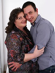 Chubby mature lady fucking and sucking