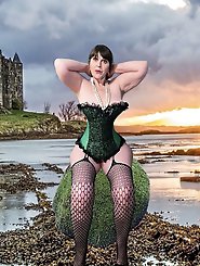 Erotic mistress is posing almost naked on pix