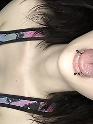 Experienced hellcats are exposing their hot body on cam