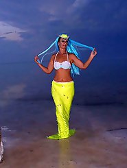 Eltons evening at the seaside pier