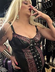 A mother with unquenchable desires is undressing in these images.