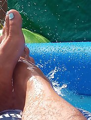 Hydromassage of the feet