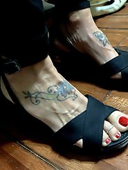 This sophisticated older woman is incredibly passionate about making love